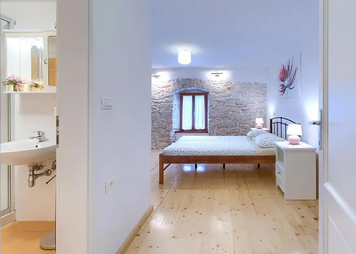 Feriehus Ivanka By Interhome Cabrunici